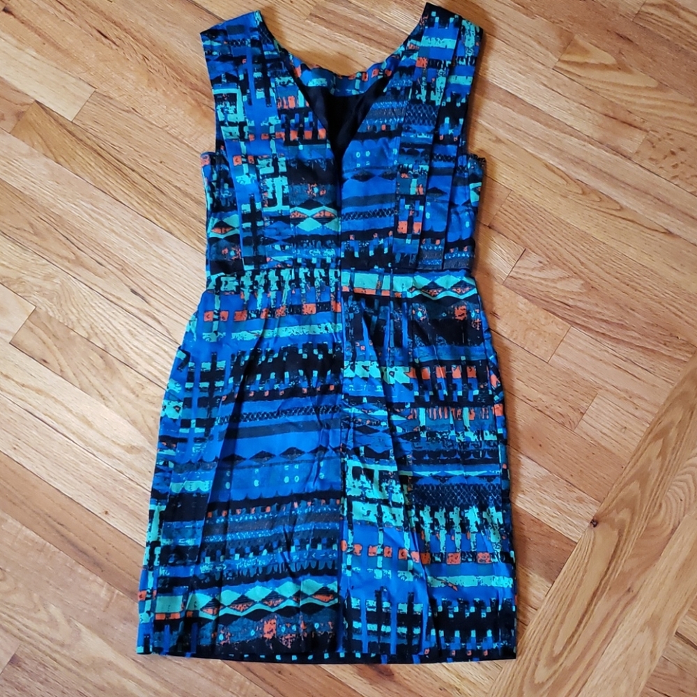 Dress - Picture 2 of 3